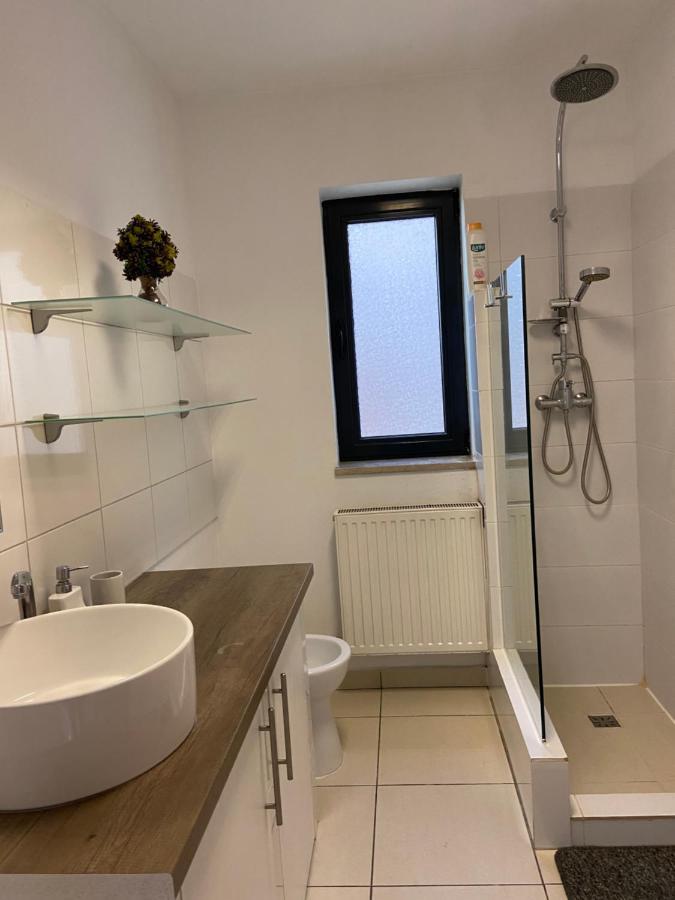 Aqua Apartman Satu Mare Eksteriør billede